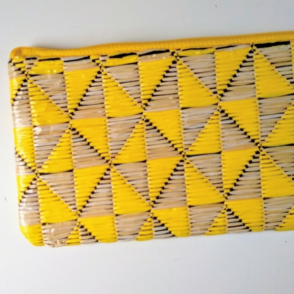 🆕 One Geometric Woven Straw, Thin Pouch 👝 - Picture 6 of 16